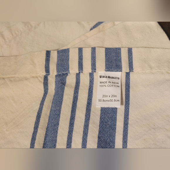 World Market Set of Six (6) Cloth Napkins - Picture 5 of 6